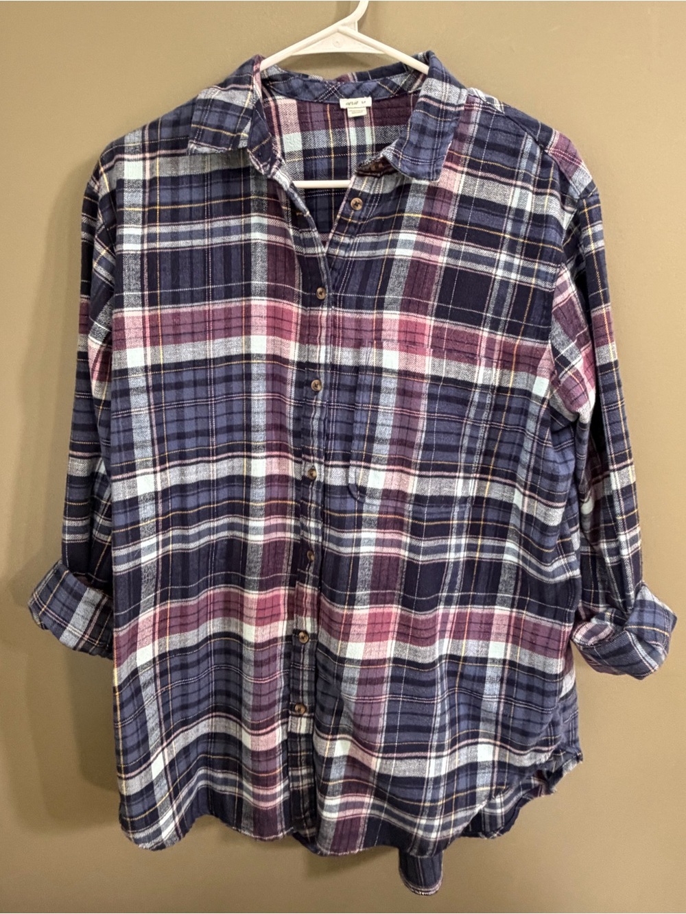 Aerie Women's Plaid Flannel Shirt in Navy, Blues and Pink sz Small Oversized
